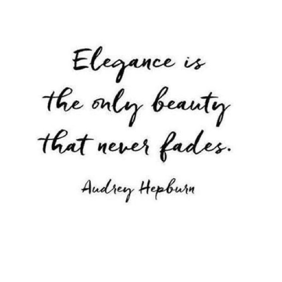 Meet your Posher, Nadine 🦋 - Picture 1 of 4